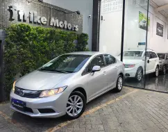 HONDA CIVIC 1.8 LXS 16V FLEX 4P AUTOMÁTICO HONDA CIVIC 1.8 LXS 16V FLEX 4P AUTOMÁTICO