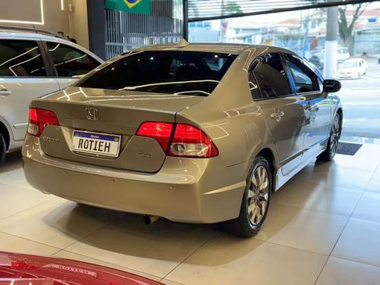 HONDA-CIVIC-2010