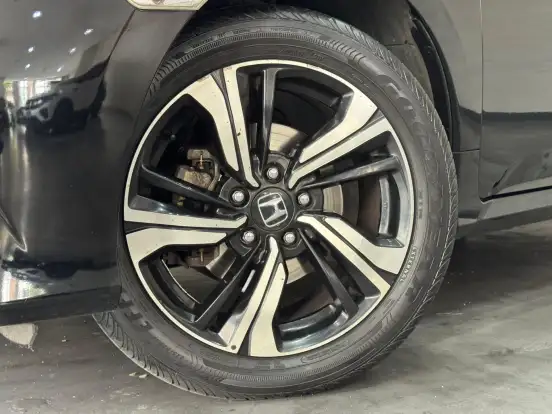 HONDA-CIVIC-2019