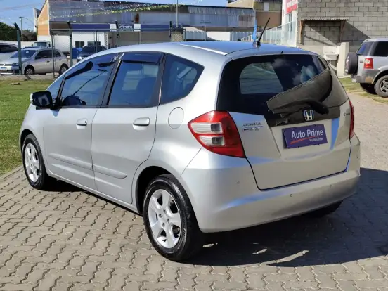 HONDA-FIT-2009