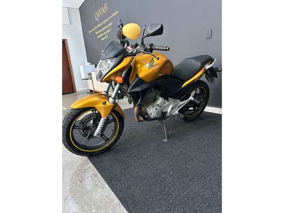 HONDA-CB 300R-2010