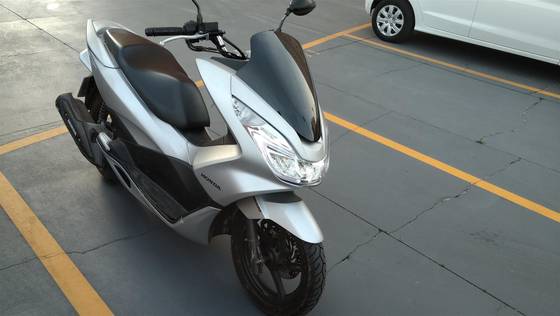 HONDA PCX DLX 