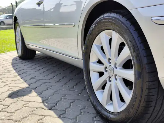 HYUNDAI-AZERA-2009