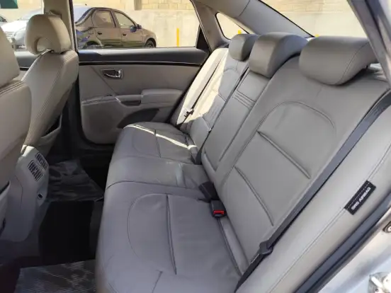 HYUNDAI-AZERA-2009