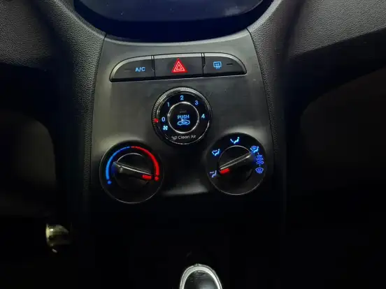 HYUNDAI-HB20-2013