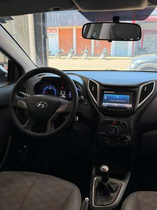 HYUNDAI-HB20-2017