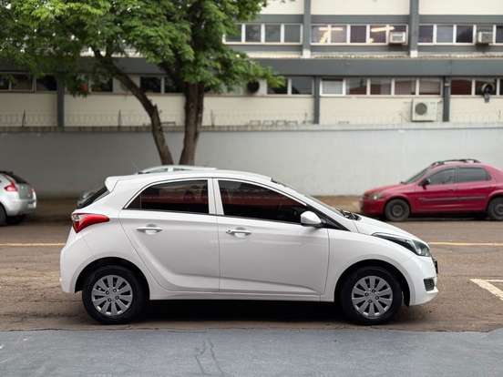 HYUNDAI-HB20-2018