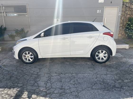 HYUNDAI HB20 1.0 COMFORT 12V FLEX 4P MANUAL