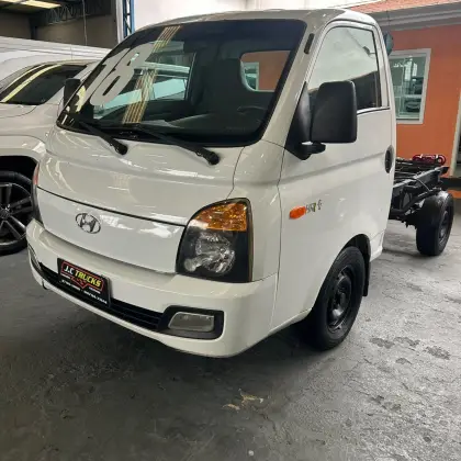 HYUNDAI HR 2.5 LONGO SEM CAÇAMBA 4X2 16V 130CV TURBO INTERCOOLER DIESEL 2P MANUAL