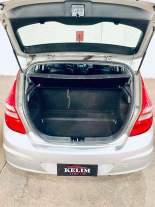 HYUNDAI-I30-2010