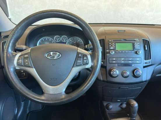 HYUNDAI-I30-2009