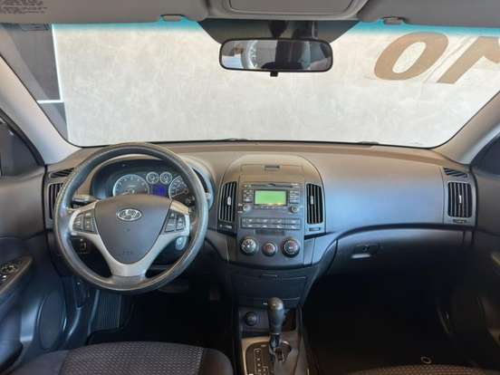 HYUNDAI-I30-2009