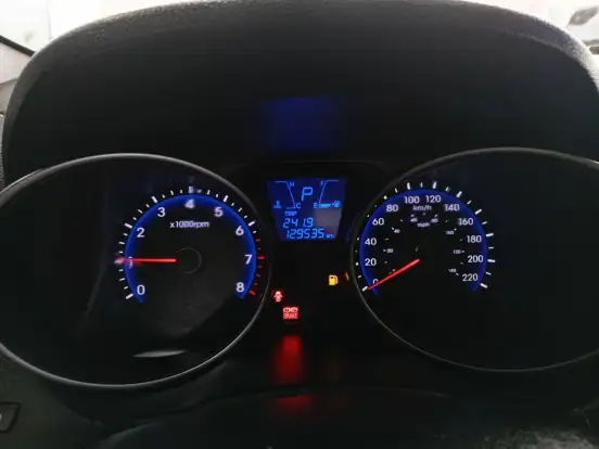 HYUNDAI-IX35-2.0 MPFI GLS 4X2 16V GASOLINA 4P AUTOMÁTICO HYUNDAI-IX35-2011