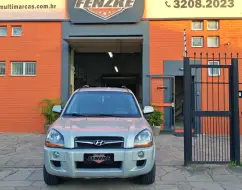 HYUNDAI TUCSON 2.0 MPFI GLS 16V 143CV 2WD GASOLINA 4P AUTOMÁTICO HYUNDAI TUCSON 2.0 MPFI GLS 16V 143CV 2WD GASOLINA 4P AUTOMÁTICO