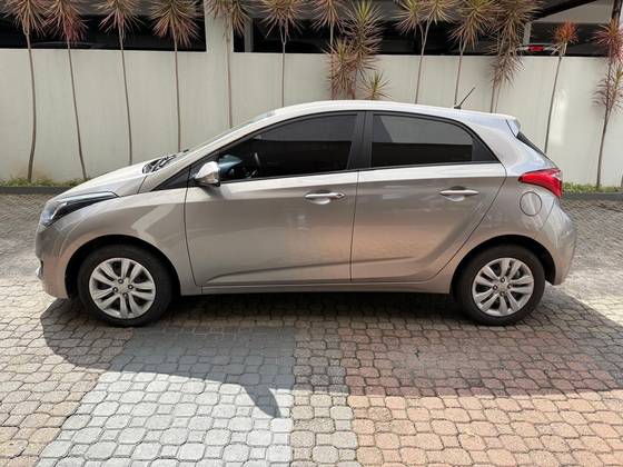 HYUNDAI HB20 1.6 COMFORT PLUS 16V FLEX 4P MANUAL