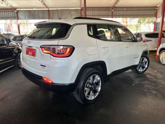 JEEP-COMPASS-2.0 16V DIESEL LONGITUDE 4X4 AUTOMÁTICO JEEP-COMPASS-2018