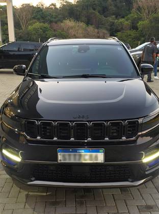 JEEP COMMANDER 2.0 HURRICANE 4 TURBO GASOLINA BLACKHAWK AT9