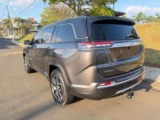 JEEP-COMMANDER-2.0 TD380 TURBO DIESEL OVERLAND AT9 JEEP-COMMANDER-2022