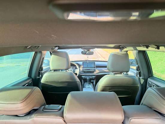 JEEP-COMMANDER-2022