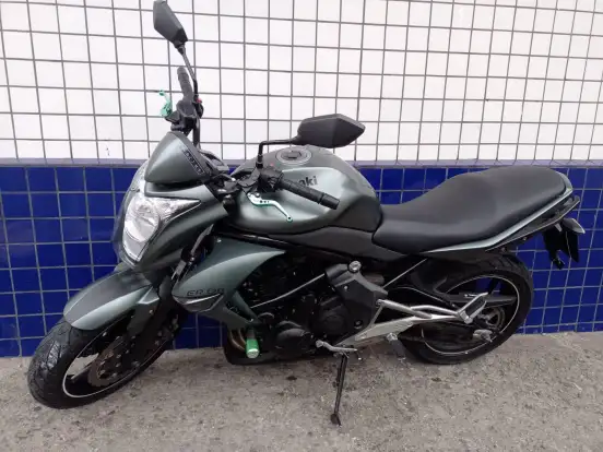 KAWASAKI-ER-6N-2012