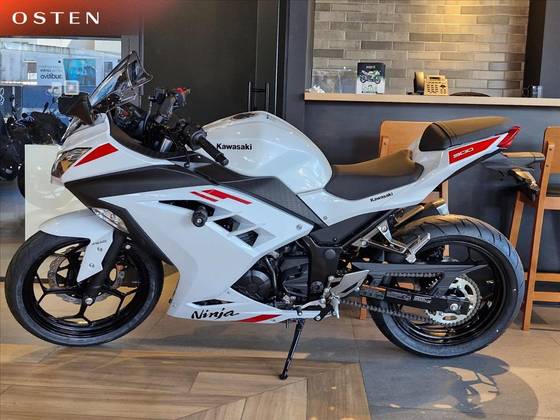 KAWASAKI NINJA 300 