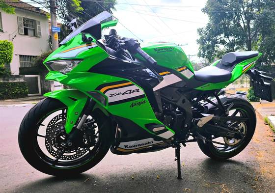 KAWASAKI NINJA ZX-4R 