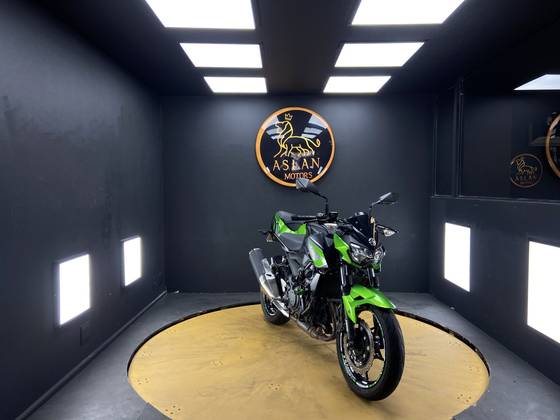 KAWASAKI Z400 