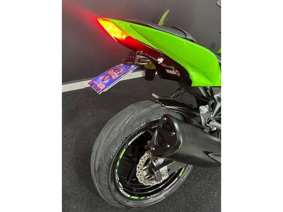 KAWASAKI-Z-750-2011