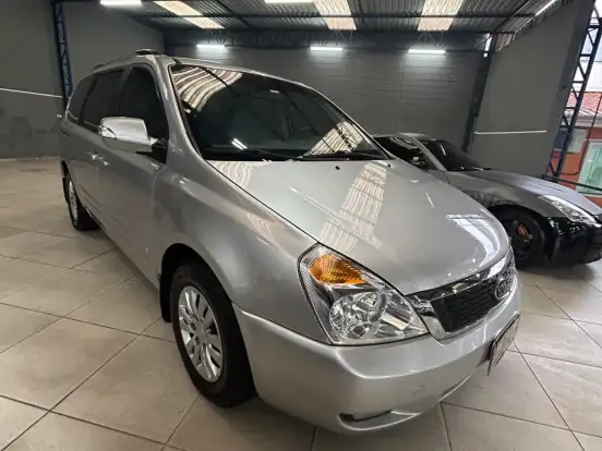 KIA-CARNIVAL-3.5 EX V6 24V GASOLINA 4P AUTOMÁTICO KIA-CARNIVAL-2011
