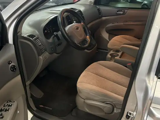 KIA-CARNIVAL-3.5 EX V6 24V GASOLINA 4P AUTOMÁTICO KIA-CARNIVAL-2011
