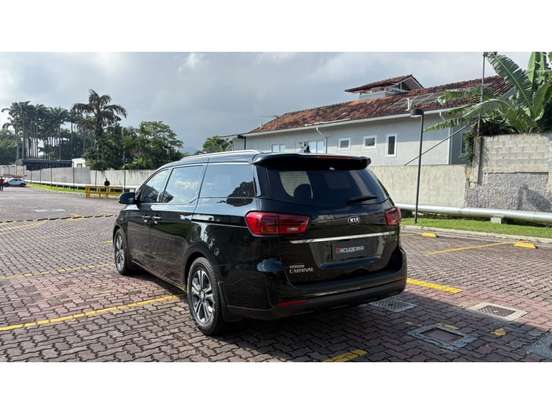 KIA-CARNIVAL-2019
