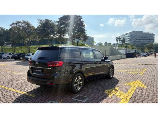 KIA-CARNIVAL-2019