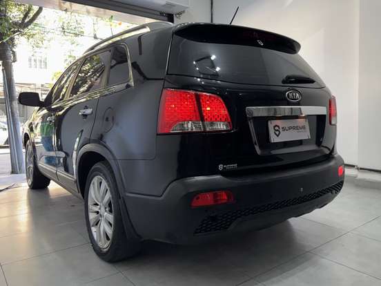 KIA-SORENTO-2010