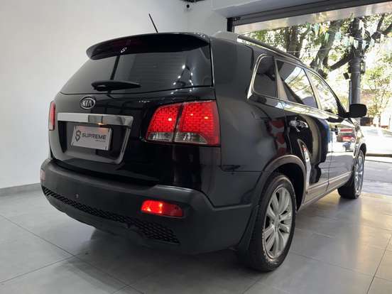 KIA-SORENTO-2010