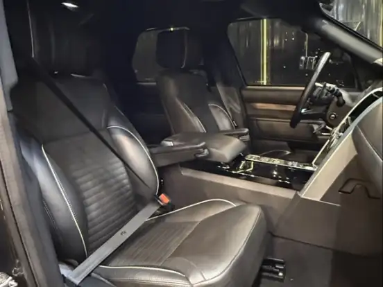 LAND ROVER-DISCOVERY-3.0 V6 TD6 DIESEL HSE 4WD AUTOMÁTICO LAND ROVER-DISCOVERY-2019