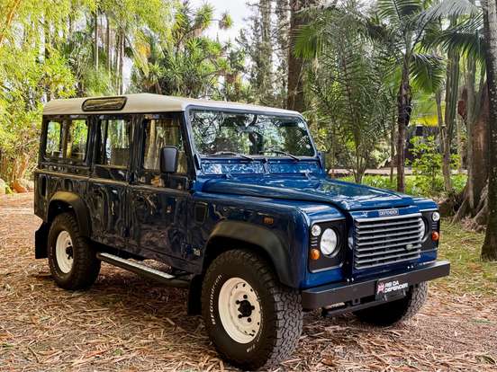 LAND ROVER-DEFENDER-2.5 COUNTY SW 110 4X4 TURBO DIESEL 4P MANUAL LAND ROVER-DEFENDER-2000