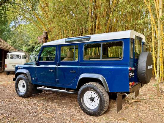 LAND ROVER-DEFENDER-2.5 COUNTY SW 110 4X4 TURBO DIESEL 4P MANUAL LAND ROVER-DEFENDER-2000