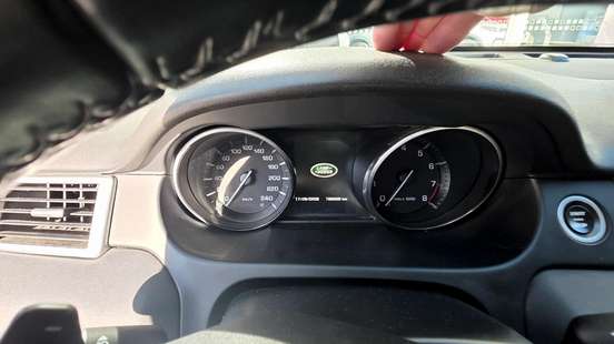 LAND ROVER-DISCOVERY SPORT-2015