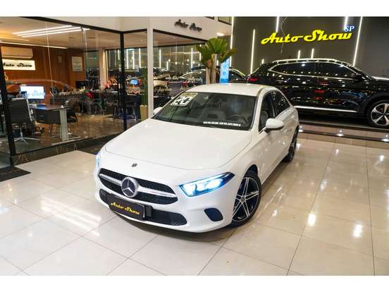 MERCEDES-BENZ-A 200-2020