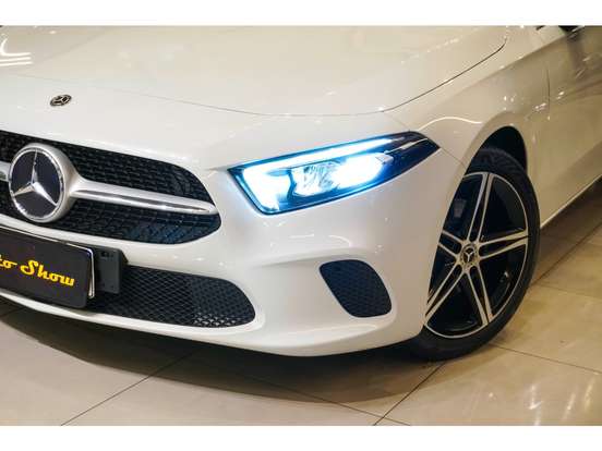 MERCEDES-BENZ-A 200-2020
