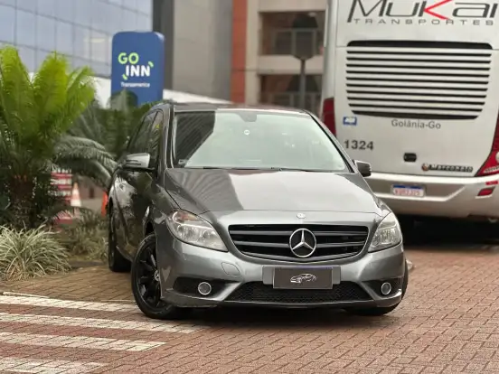MERCEDES-BENZ-B 200-1.6 SPORT TURBO GASOLINA 4P AUTOMÁTICO MERCEDES-BENZ-B 200-2012