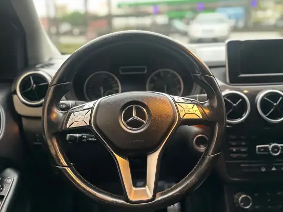 MERCEDES-BENZ-B 200-1.6 SPORT TURBO GASOLINA 4P AUTOMÁTICO MERCEDES-BENZ-B 200-2012