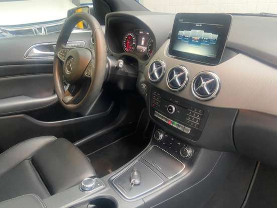 MERCEDES-BENZ-B 200-2017