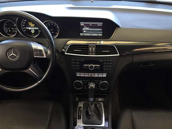 MERCEDES-BENZ-C 180-1.6 CGI SPORT 16V TURBO GASOLINA 4P AUTOMÁTICO MERCEDES-BENZ-C 180-2013