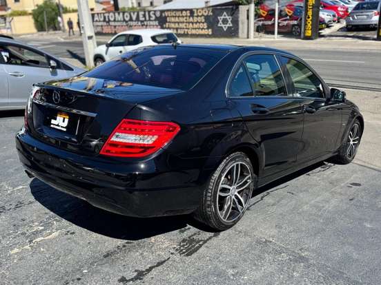 MERCEDES-BENZ-C 180-1.8 CGI CLASSIC 16V TURBO GASOLINA 4P AUTOMÁTICO MERCEDES-BENZ-C 180-2011