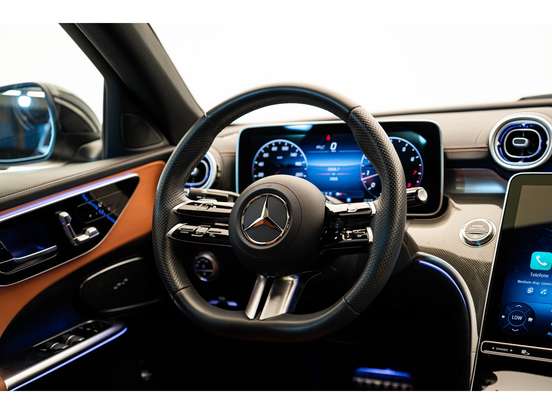 MERCEDES-BENZ-C 200-2025