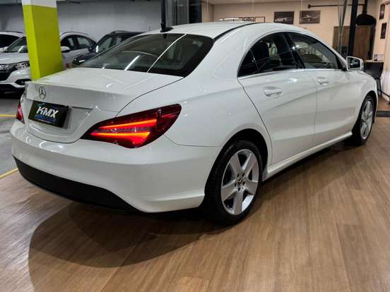 MERCEDES-BENZ-CLA 180-1.6 CGI GASOLINA 7G-DCT MERCEDES-BENZ-CLA 180-2017