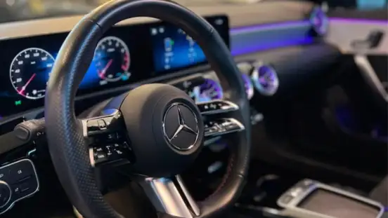 MERCEDES-BENZ-CLA 200-2024
