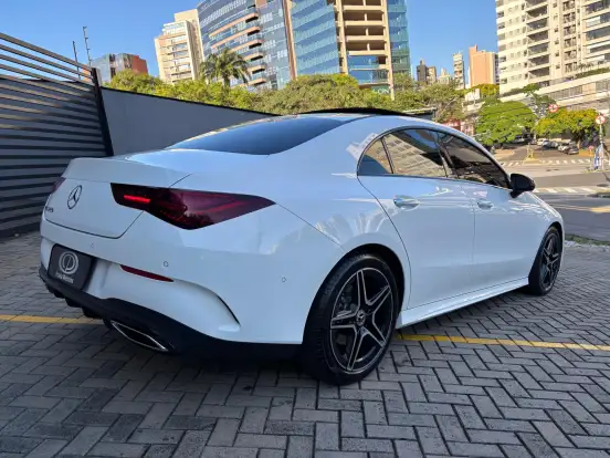 MERCEDES-BENZ-CLA 200-2025