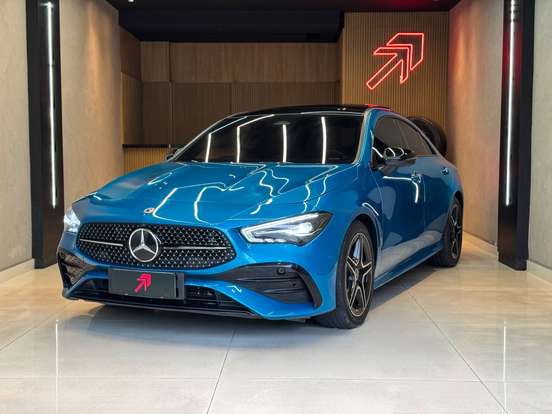 MERCEDES-BENZ-CLA 200-2024